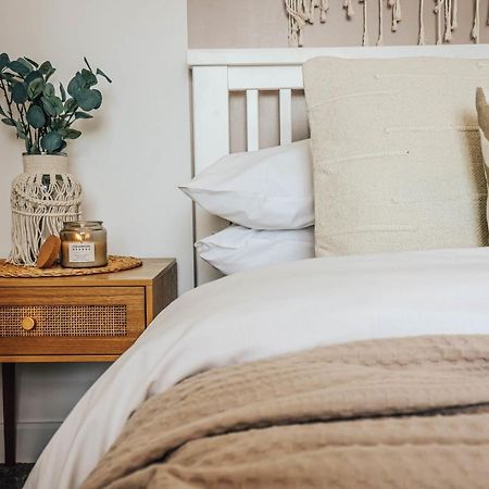 Principality View Apartment Two, By Solace Stays Cardiff Luaran gambar