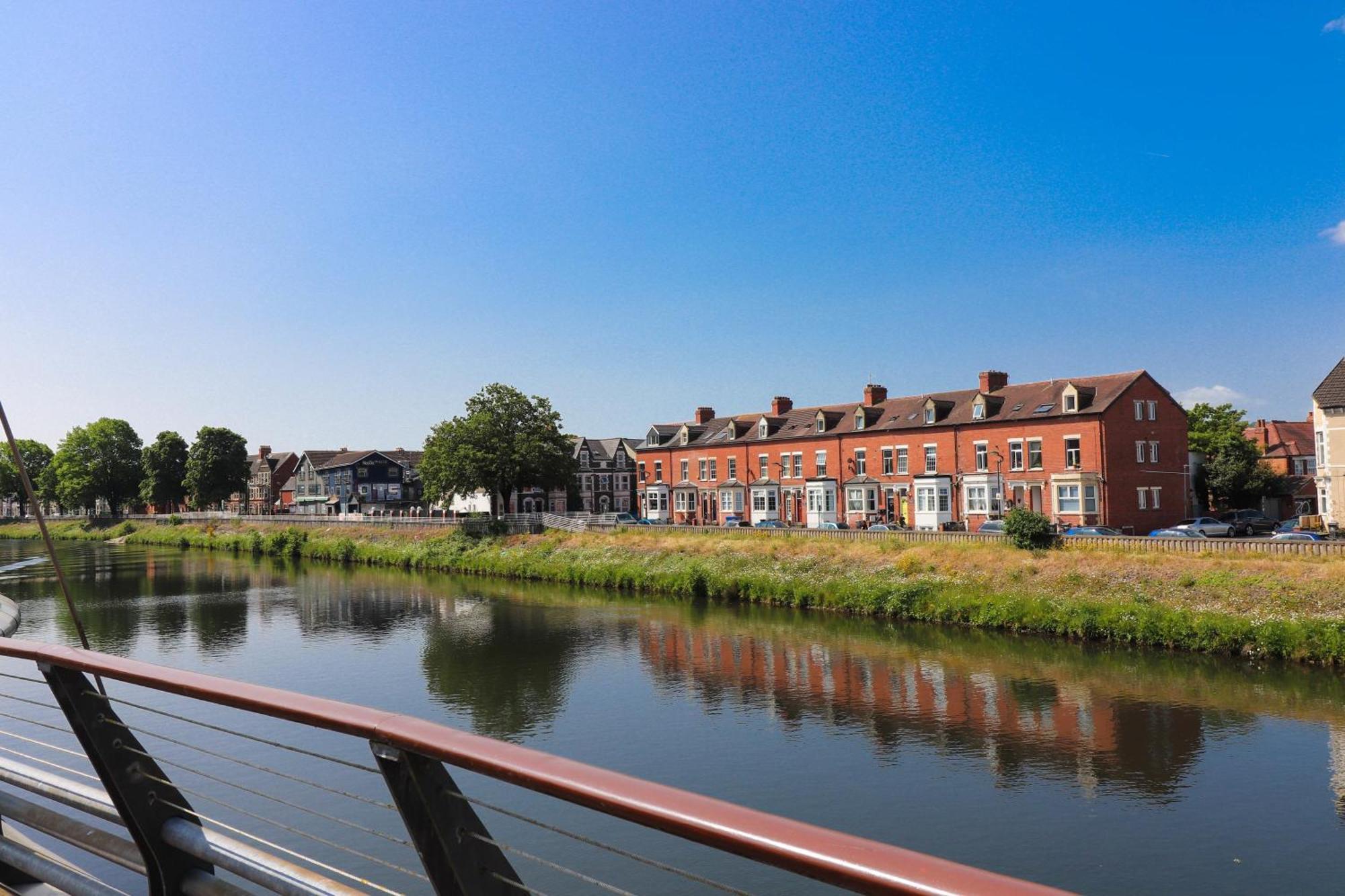 Principality View Apartment Two, By Solace Stays Cardiff Luaran gambar